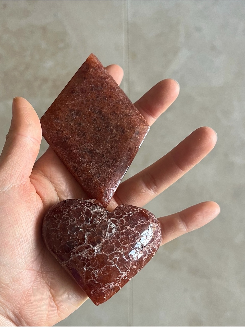 Natural Crystal Stone Set Polished Strawberry Quartz Diamond Heart Healing Rock